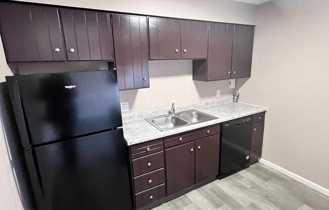 2 beds, 1 bath, 948 sqft, $1,199, Unit 119