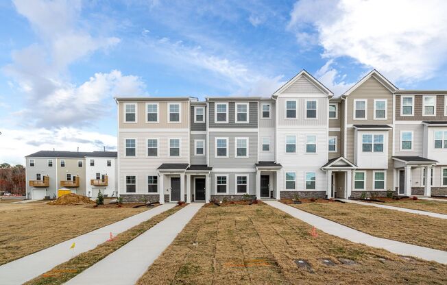 Stunning 3/3.5 Townhome in SE Raleigh