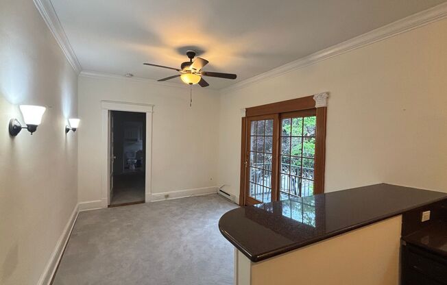 Lovely 1 BR/1 BA Condo in Georgetown!