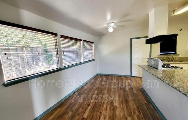 103 E SKYVIEW