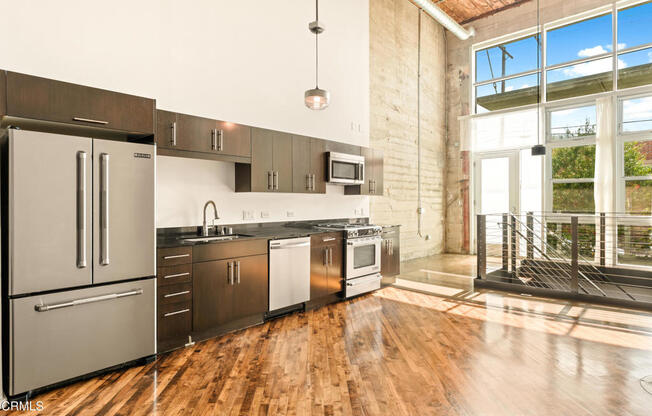2 beds, 2 baths, 3,030 sqft, $6,500, Unit 129