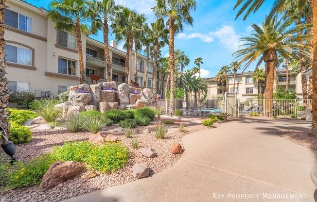 7103 S DURANGO DR