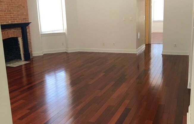 2 beds, 2 baths, 1,350 sqft, $1,695, Unit 1E