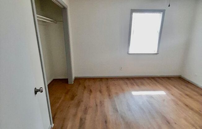 1 bed, 1 bath, $649, Unit A