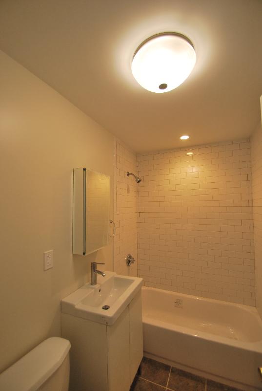 4 Hamlet St.