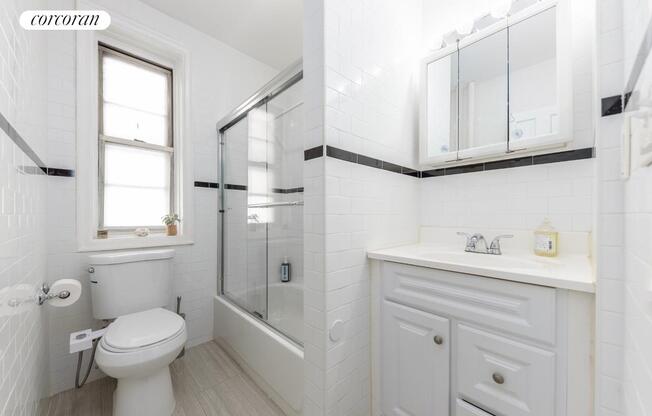 1075 Grand Concourse