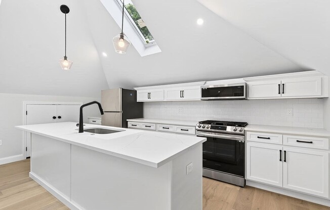 57 NOTTINGHILL RD
