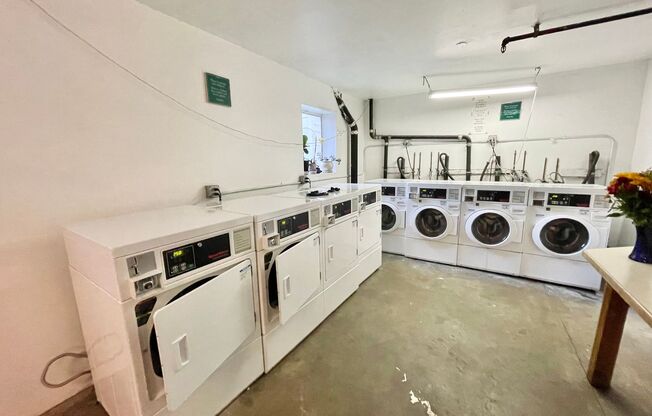 Studio, 1 bath, $1,795, Unit 700 Laguna Street, #110