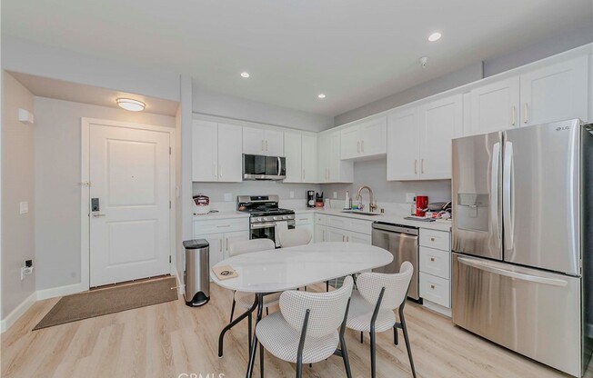 2 beds, 2 baths, 1,042 sqft, $3,600, Unit 321