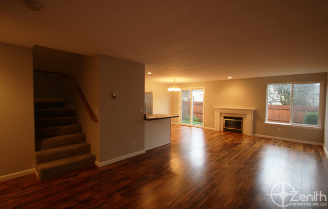 Wonderful 3 Bedroom Home in Vancouver! Updates Throughout! Conveniently Located! Available Late April!