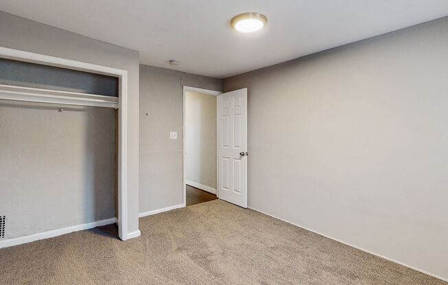 2 beds, 1 bath, $1,399