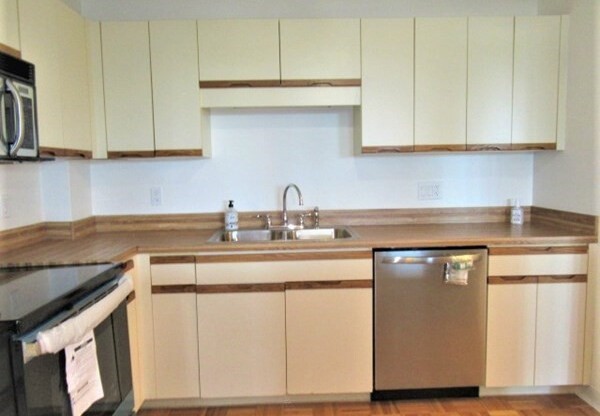 2 beds, 2 baths, 1,071 sqft, $2,400, Unit 502