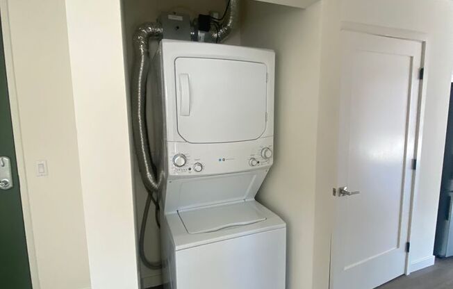 Studio, 1 bath, 436 sqft, $2,495, Unit Unit 315