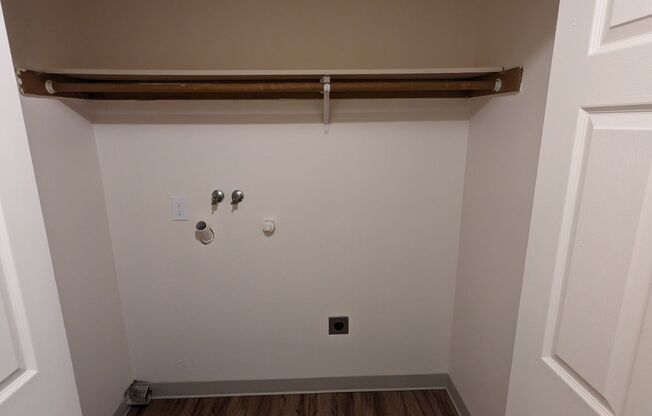 1 bed, 1 bath, 650 sqft, $1,200, Unit 19