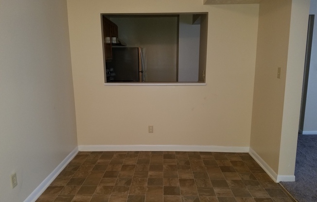 2 beds, 2 baths, 900 sqft, $1,050, Unit 258