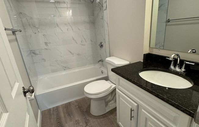 2 beds, 1 bath, 680 sqft, $2,500, Unit 15-31