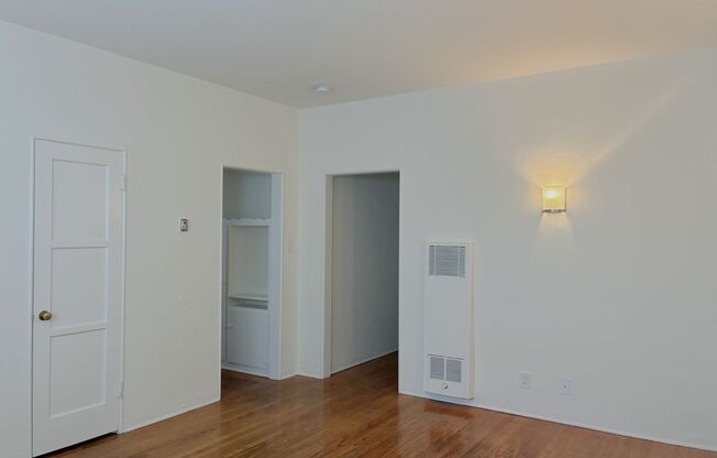 215 W. LOMITA AVE.