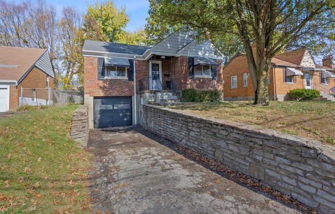 BRIDGETOWN - Adorable spacious 2 bed 1 bath brick ranch.