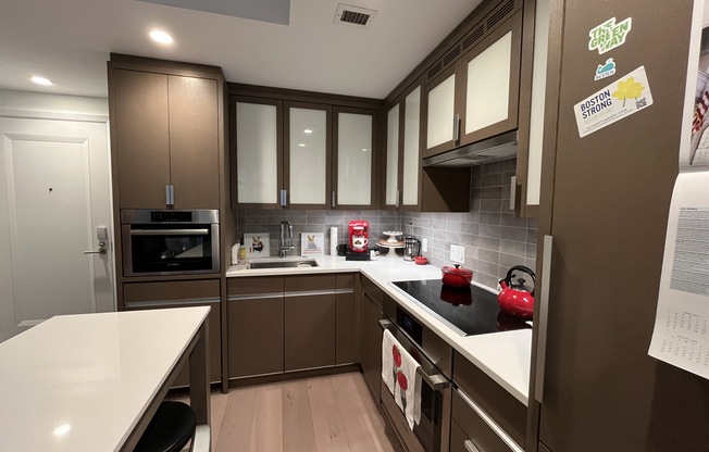 1 bed, 1 bath, $3,500, Unit 4L