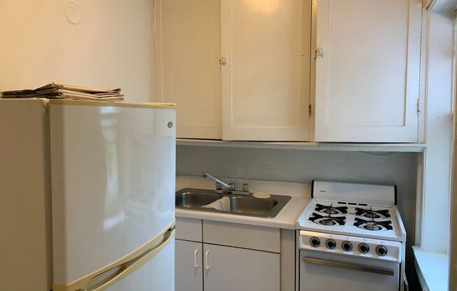 Studio, 1 bath, $825, Unit 312