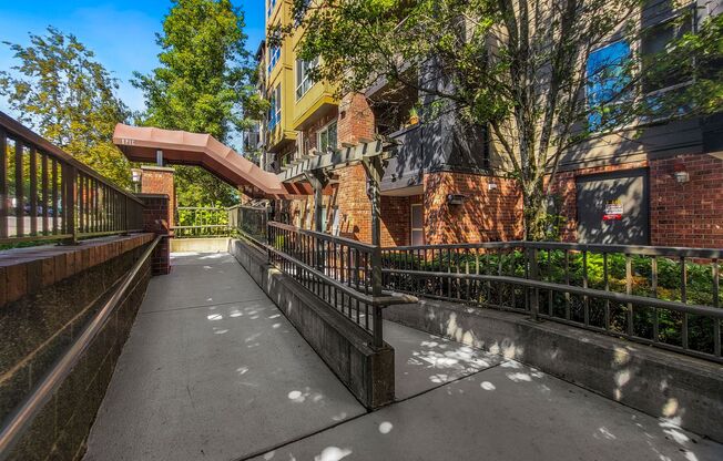 Studio, 1 bath, $1,540