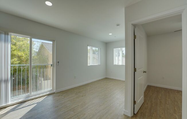 1 bed, 1 bath, 390 sqft, $2,195, Unit 105