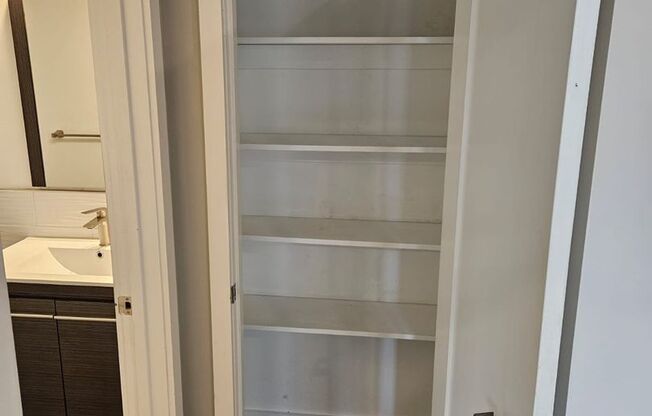 1 bed, 1 bath, 590 sqft, $1,283, Unit 2E