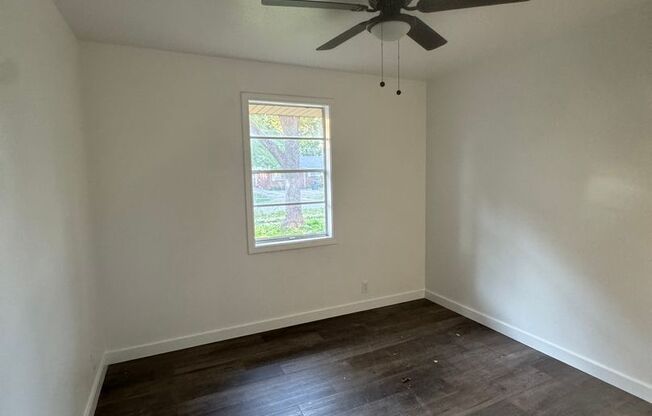 3 Bed / 1 Bath Available Now in Jonesboro