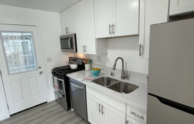 1518 El Sereno