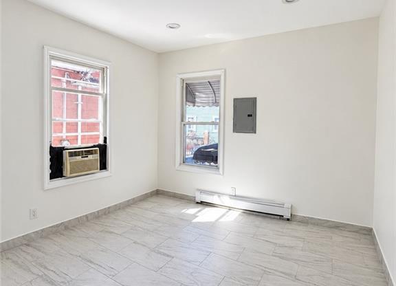 188 BRIGHTON 10 ST