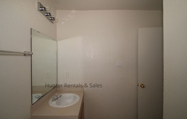 3 beds, 2 baths, $1,075