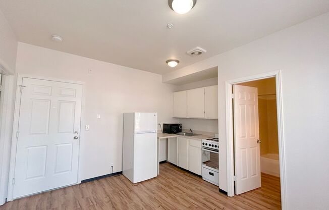 1 bed, 1 bath, 320 sqft, $1,325, Unit 1428-104