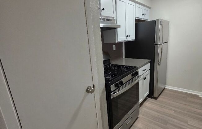 1 bed, 1 bath, 700 sqft, $1,305, Unit LAW11-119