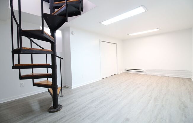 1 bed, 1 bath, $1,450, Unit #A100