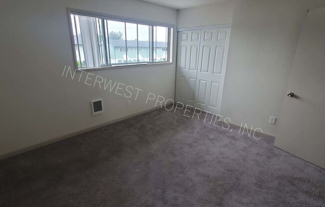 2 beds, 1.5 baths, 852 sqft, $1,450, Unit 013