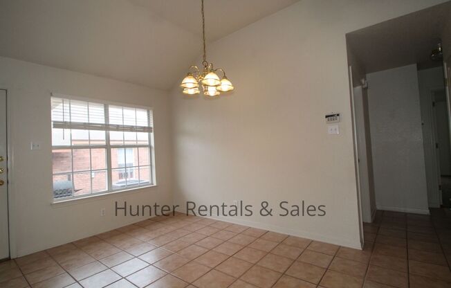 2 beds, 2 baths, $1,050