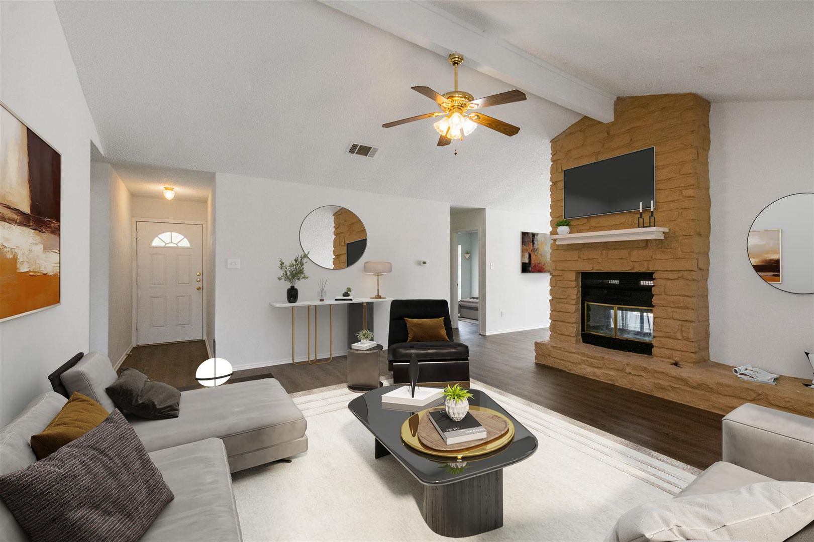 Single-story 4 bedroom - Available now!
