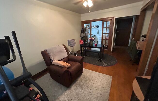 1 bed, 1 bath, $925, Unit 25