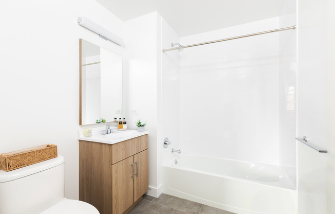 1 bed, 1 bath, $3,095, Unit 207