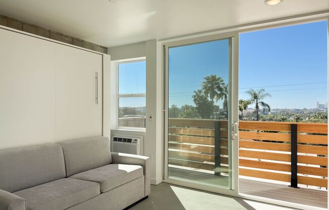 Studio, 1 bath, 285 sqft, $2,120, Unit 202