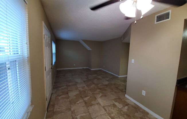 3 beds, 1 bath, 1,000 sqft, $1,795, Unit B