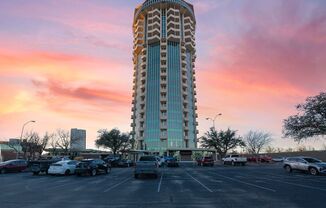 1 bed, 1.5 baths, $2,300, Unit # 133