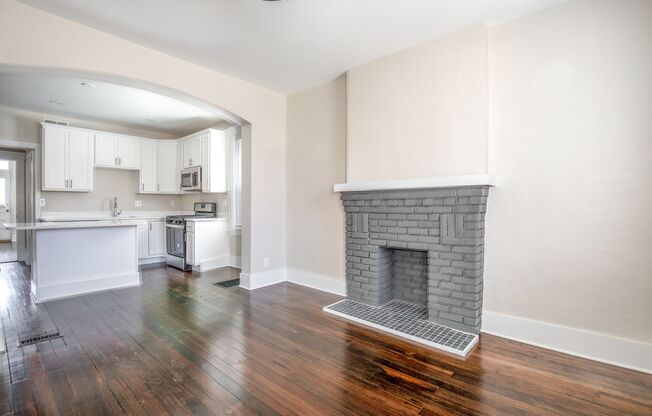 Charming Renovation in the HEART of DOGTOWN!