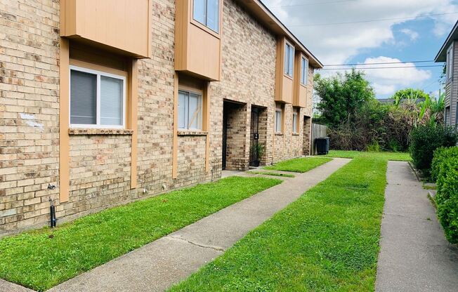 1747 JADE AVE
