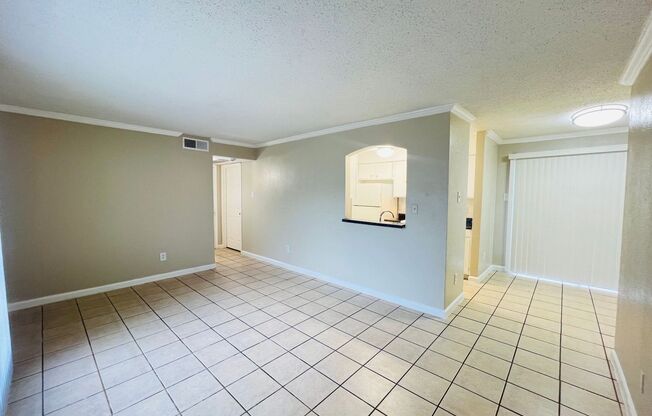 1 bed, 1 bath, 666 sqft, $1,175, Unit 1-136