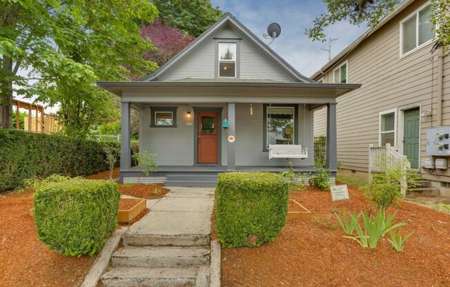 Charming 2-Bedroom Home for Rent near University of Portland!