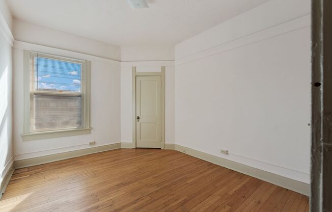 3 beds, 2 baths, 1,700 sqft, $1,600, Unit 06