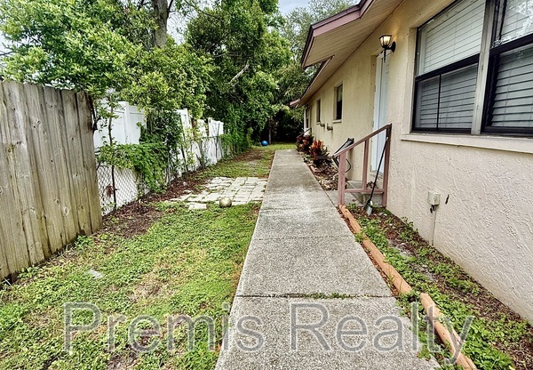 1772 FARRELL AVE