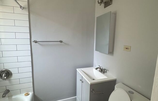 1 bed, 1 bath, 590 sqft, $1,745, Unit 615-2D