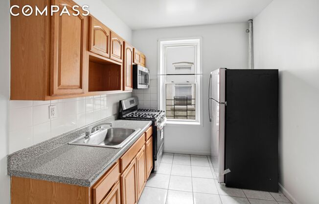 361 E 54 ST